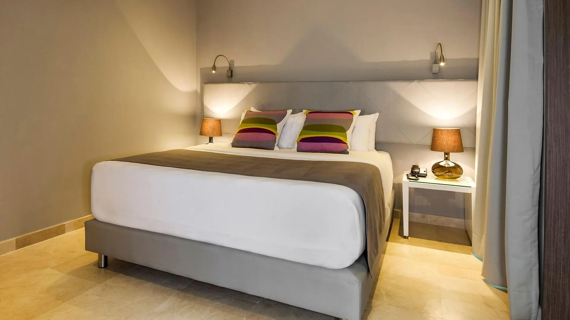 ****  Oz Hotel Cartagena Colombia